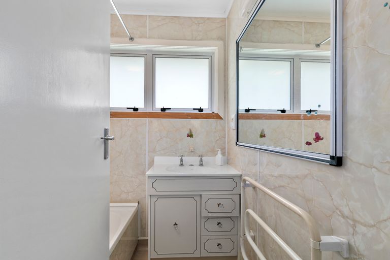 Photo of property in 11 Marion Street, Silverstream, Upper Hutt, 5019