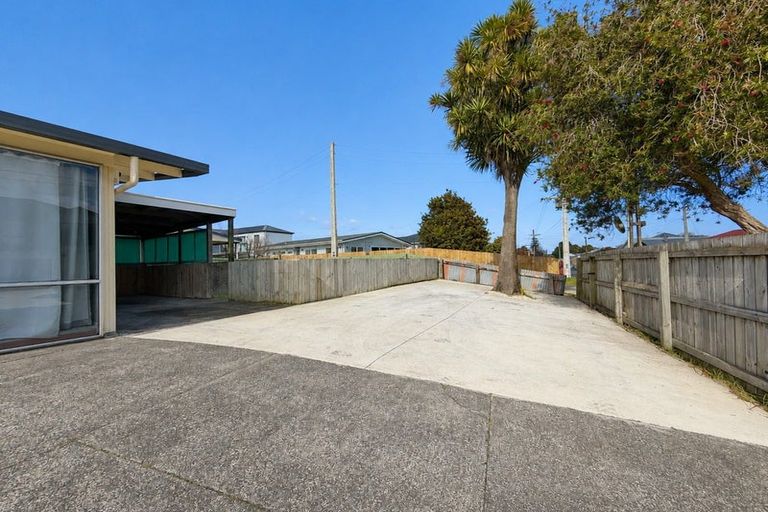 Photo of property in 80 Tiraumea Drive, Pakuranga, Auckland, 2010