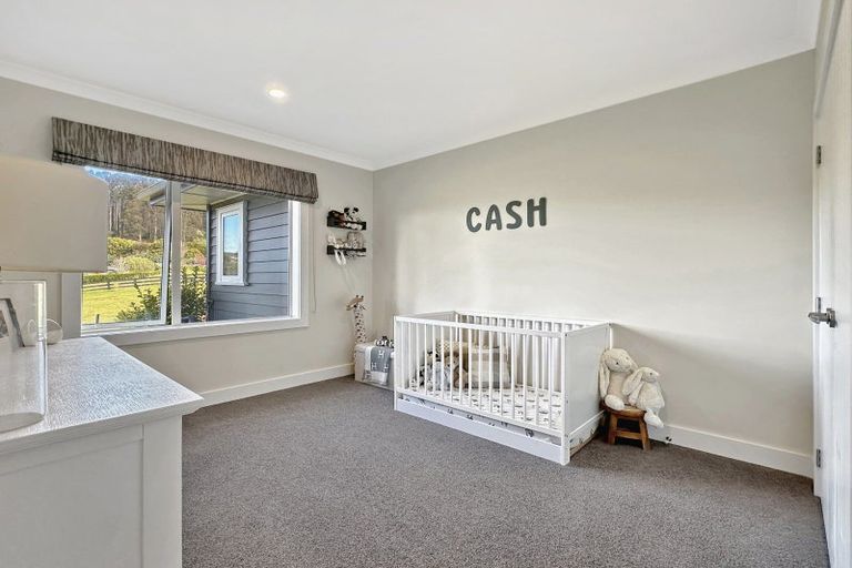 Photo of property in 7 Lochinvar Lane, Acacia Bay, Taupo, 3385