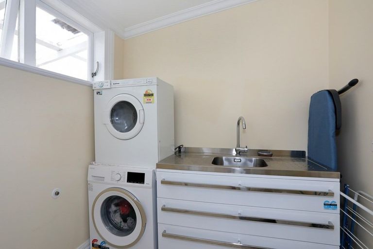 Photo of property in 161 Bridge Street, Bulls, 4818