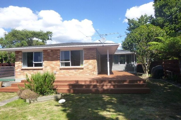 Photo of property in 41 Brightwater Crescent, Totara Park, Upper Hutt, 5018