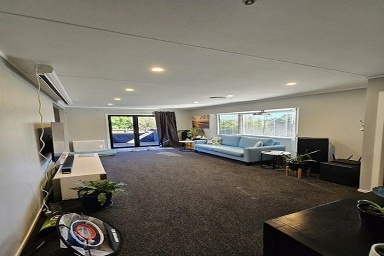 Photo of property in 19b Aorangi Road, Paraparaumu, 5032