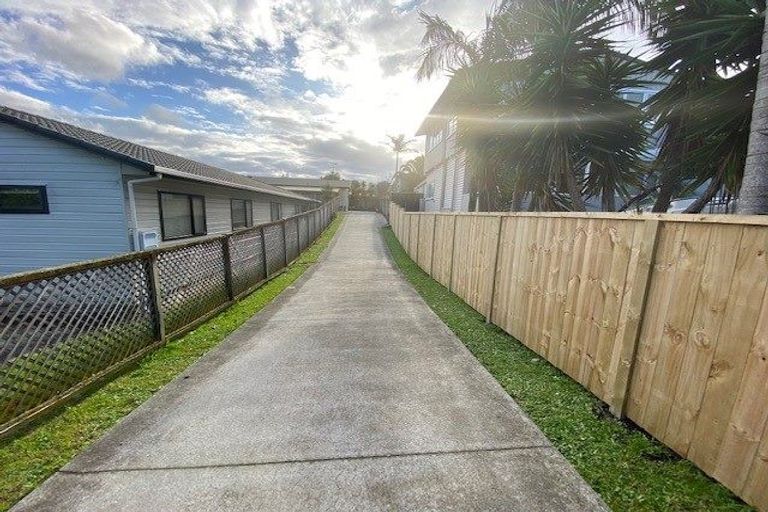 Photo of property in 4/4a Marine Parade, Mount Maunganui, 3116