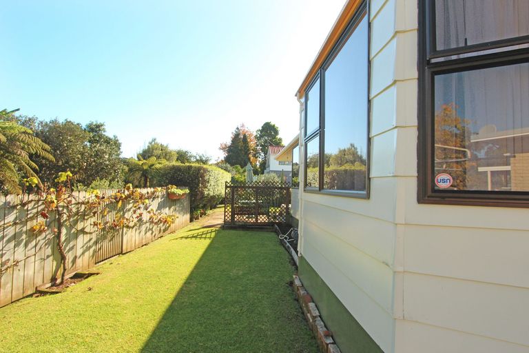 Photo of property in 6b Carr Street, Te Kamo, Whangarei, 0112