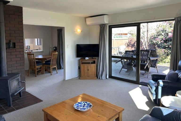 Photo of property in 1/16a Sayers Crescent, Ilam, Christchurch, 8041