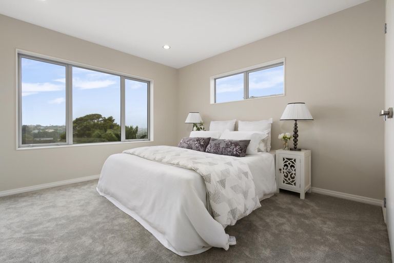 Photo of property in 11a Matisse Drive, West Harbour, Auckland, 0618