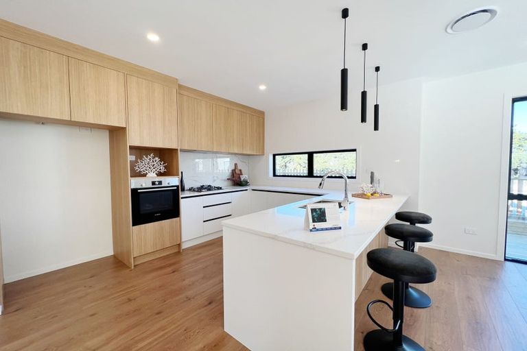 Photo of property in 7a Breeze Lane, Silverdale, 0932