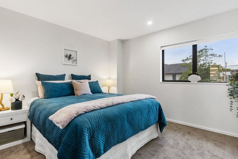 Photo of property in 6a Hostel Access Road, Eastern Beach, Auckland, 2012