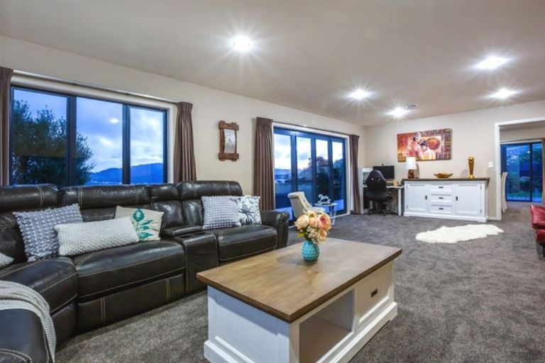 Photo of property in 141 Te Puia Drive, Aotea, Porirua, 5024