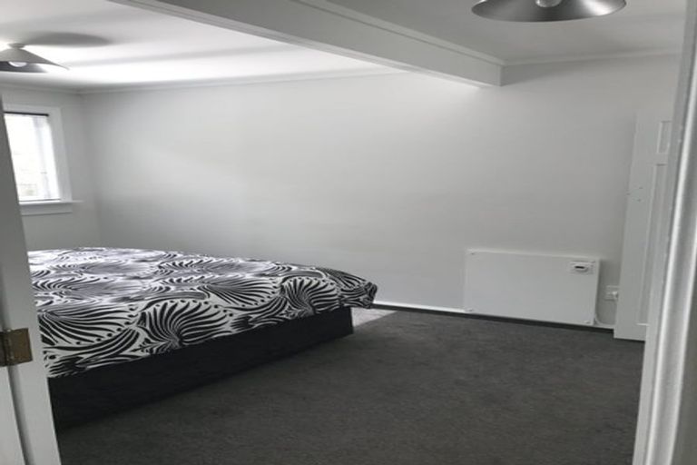 Photo of property in 70 Cutfield Road, New Plymouth, 4310