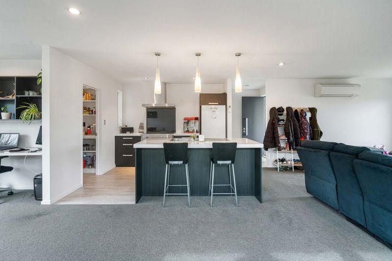 Photo of property in 28 Gosling Crescent, Halswell, Christchurch, 8025