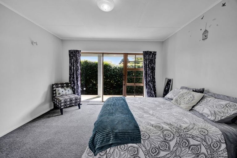 Photo of property in 15 Kauri Street, Inglewood, 4330
