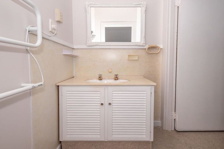 Photo of property in 20 Bentham Street, Westport, 7825