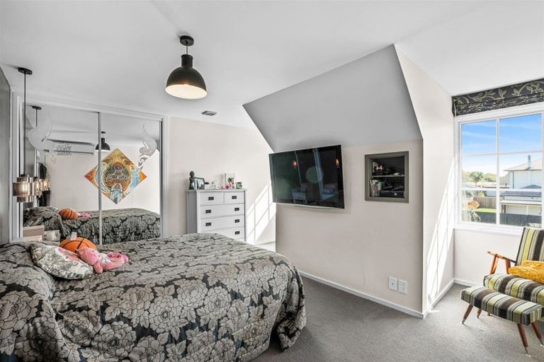 Photo of property in 688b Main North Road, Belfast, Christchurch, 8051