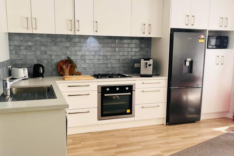 Photo of property in 120 Milton Road, Bluff Hill, Napier, 4110