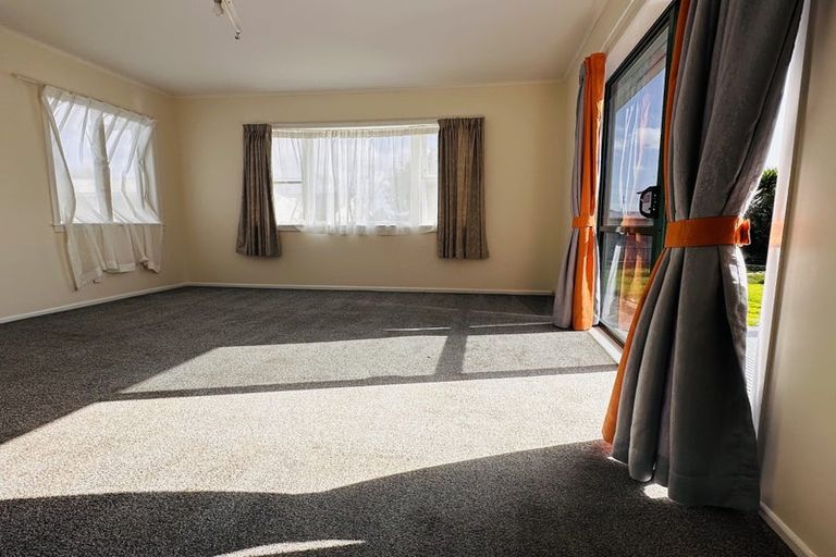 Photo of property in 2/2 Kelvin Road, Papakura, 2110