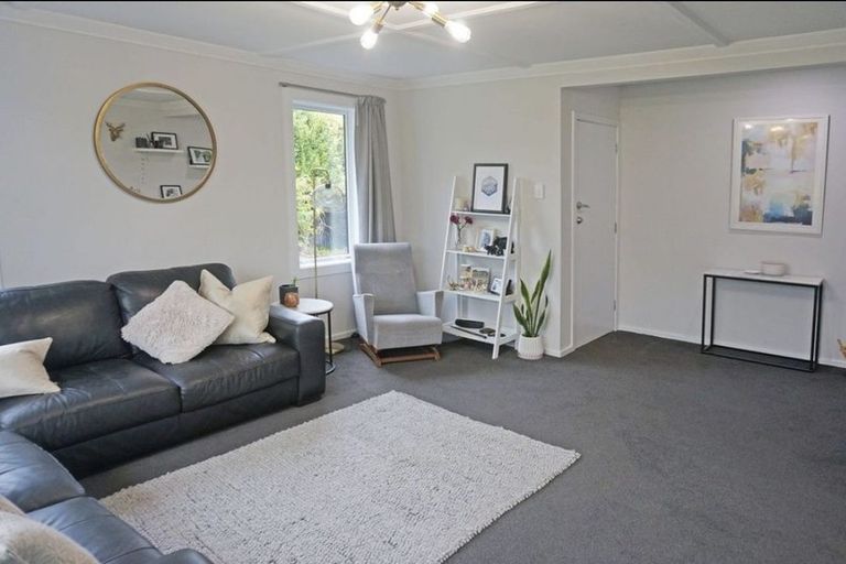 Photo of property in 12 Holloway Street, Waikiwi, Invercargill, 9810