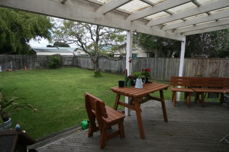 Photo of property in 2 Bracken Street, Petone, Lower Hutt, 5012