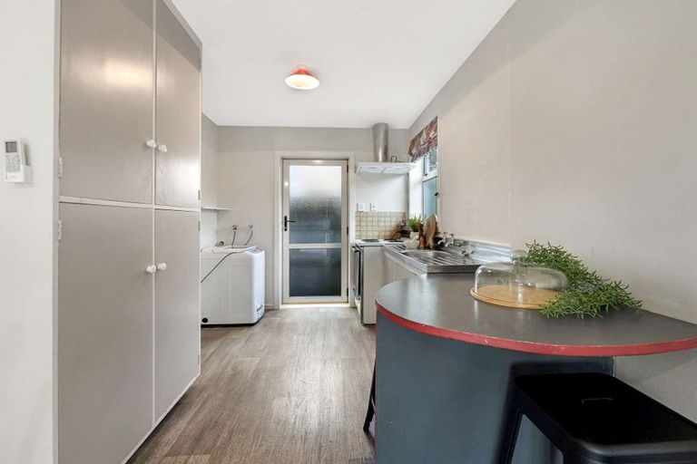 Photo of property in 2/43 Whitmore Street, Edgeware, Christchurch, 8013