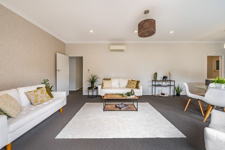 Photo of property in 2 Wood Street, Wallaceville, Upper Hutt, 5018