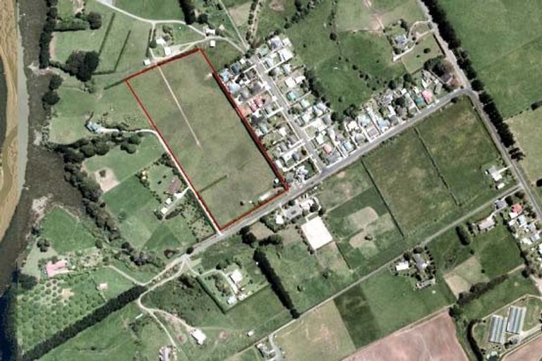 Photo of property in 98 Mcrobbie Road, Kingseat, Papakura, 2580