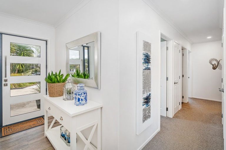 Photo of property in 31 Wells Place, Whitianga, 3510