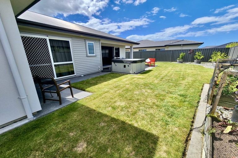 Photo of property in 4 Rotoiti Way, Poraiti, Napier, 4112
