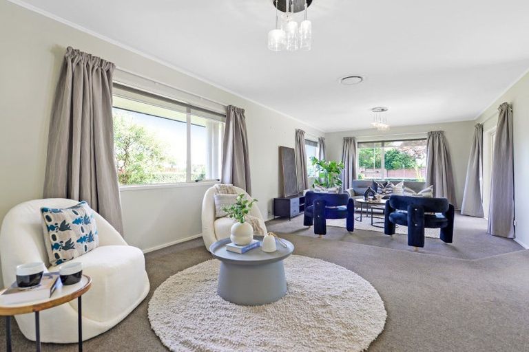 Photo of property in 10 Admiral Crescent, Flagstaff, Hamilton, 3210