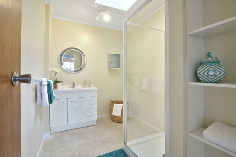 Photo of property in 33b Mccrystal Avenue, Eastern Beach, Auckland, 2012