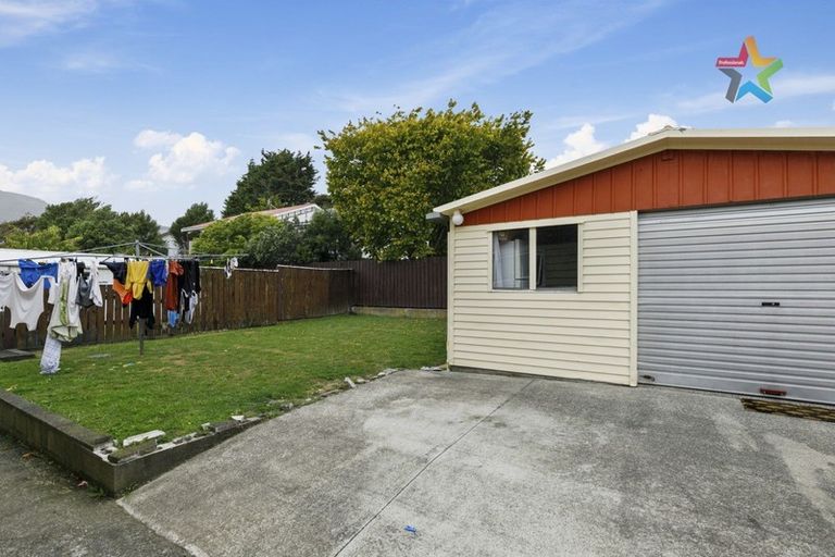 Photo of property in 33 Stockdale Street, Wainuiomata, Lower Hutt, 5014