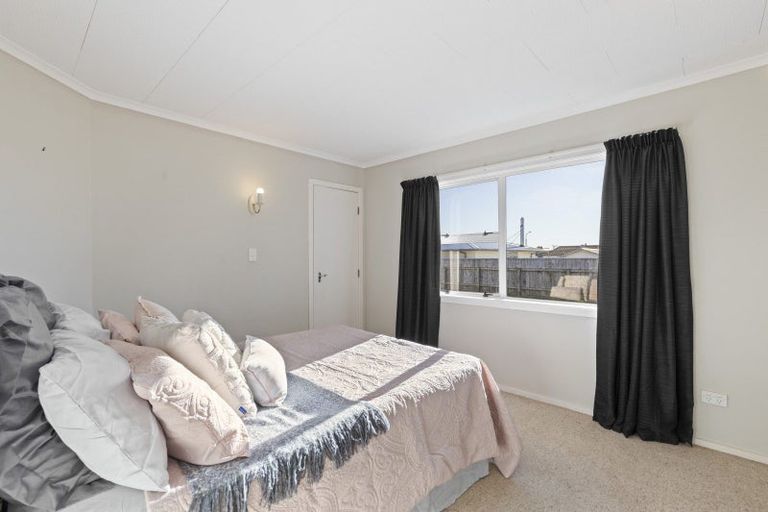 Photo of property in 283a Mangorei Road, Merrilands, New Plymouth, 4312