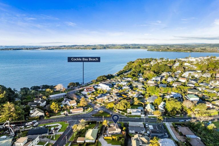 Photo of property in 3a Pah Road, Cockle Bay, Auckland, 2014