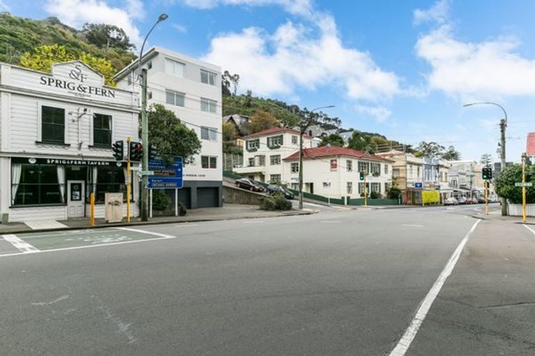 Photo of property in Windsor Court, 3/340 Tinakori Road, Thorndon, Wellington, 6011