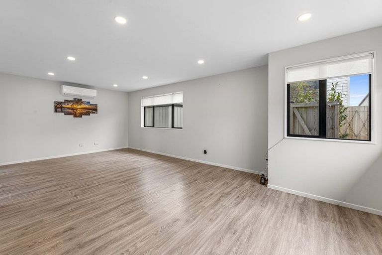 Photo of property in 49 Matata Drive, Takanini, 2112