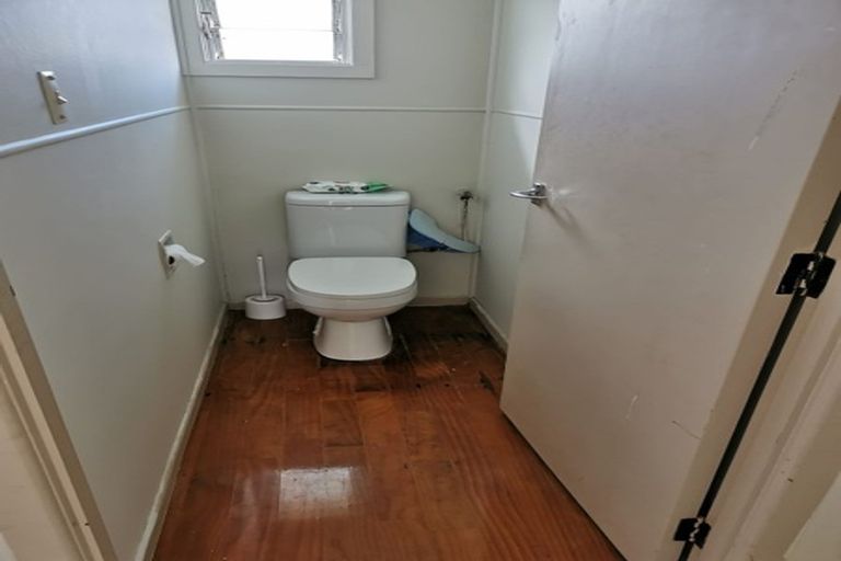 Photo of property in 1/31 Becroft Drive, Forrest Hill, Auckland, 0620