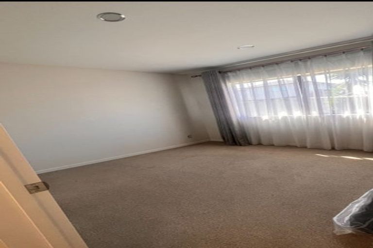 Photo of property in 16 Listack Drive, Flat Bush, Auckland, 2019