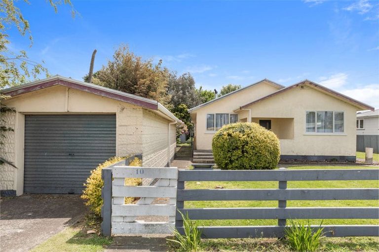 Photo of property in 10 Oturi Road, Waverley, 4510