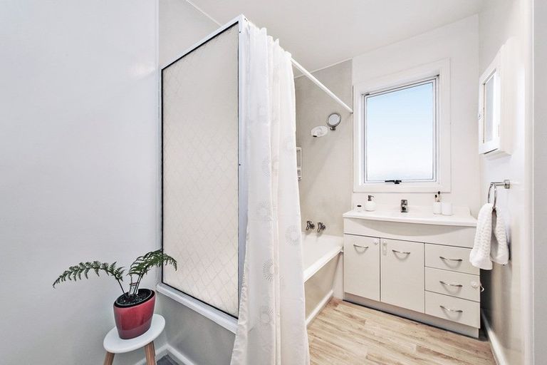 Photo of property in 31 Hounslow Street, Ilam, Christchurch, 8041