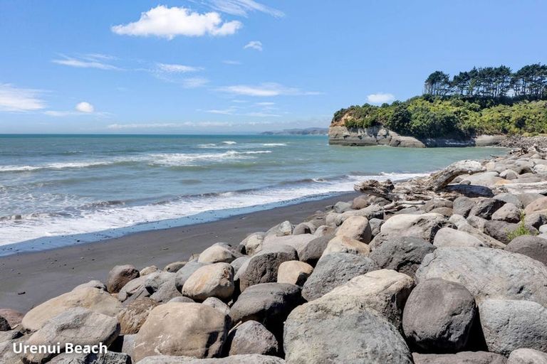 Photo of property in 20 Whakapaki Street, Urenui, 4375