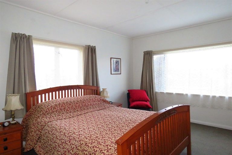 Photo of property in 2 Curtis Street, Hector, 7822