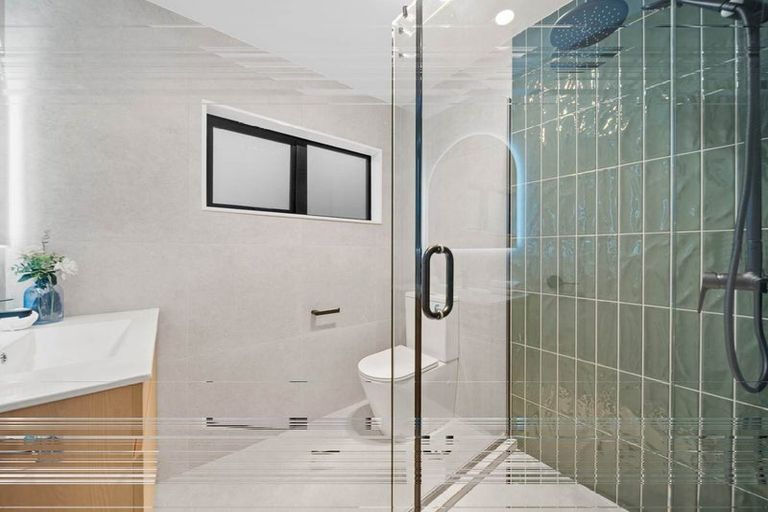 Photo of property in 6b Tainui Terrace, Mangere Bridge, Auckland, 2022