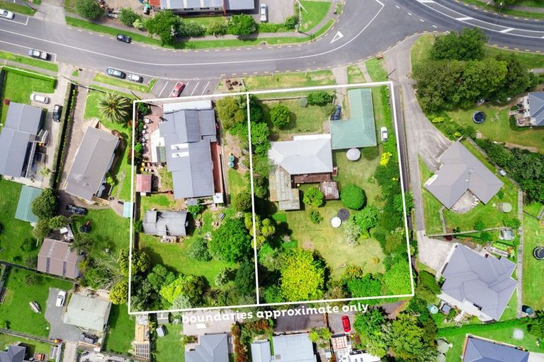 Photo of property in 18 School Road, Riverhead, 0820