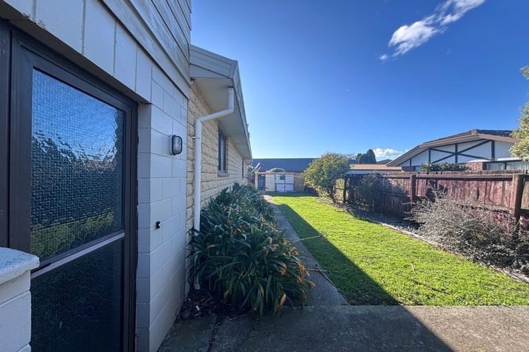 Photo of property in 60 Dunbarton Street, Redwood, Christchurch, 8051