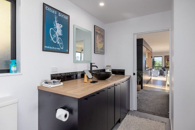 Photo of property in 63b Bayview Road, Charteris Bay, Lyttelton, 8971