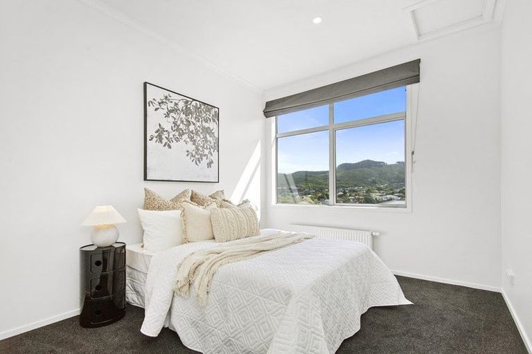 Photo of property in 32a Tawa Terrace, Tawa, Wellington, 5028