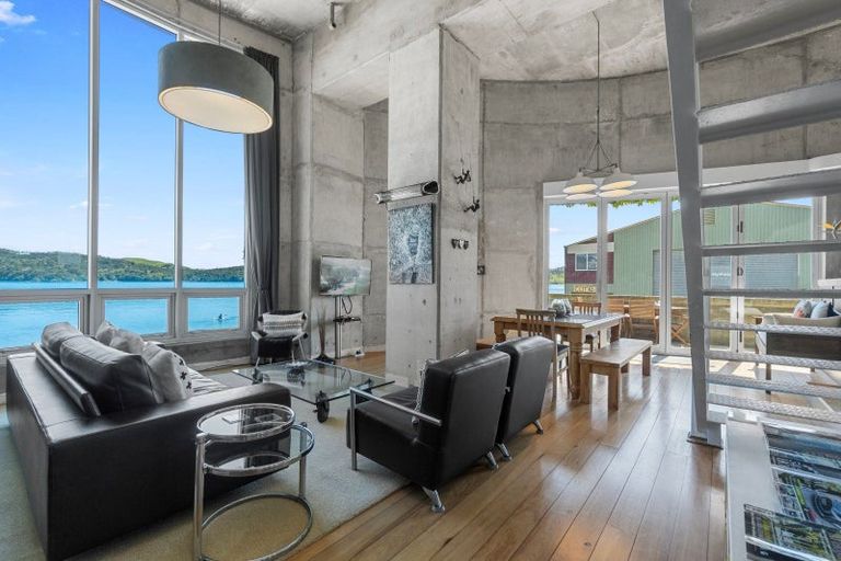 Photo of property in 88 Wallis Street, Raglan, 3225