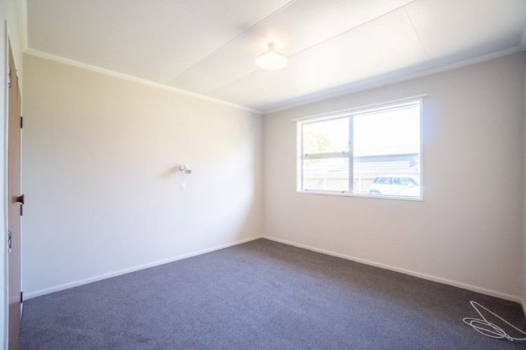Photo of property in 12 Kowhai Avenue, Takaro, Palmerston North, 4410