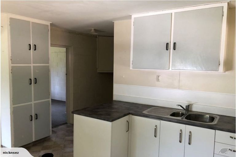 Photo of property in 235 Heta Road, Merrilands, New Plymouth, 4312