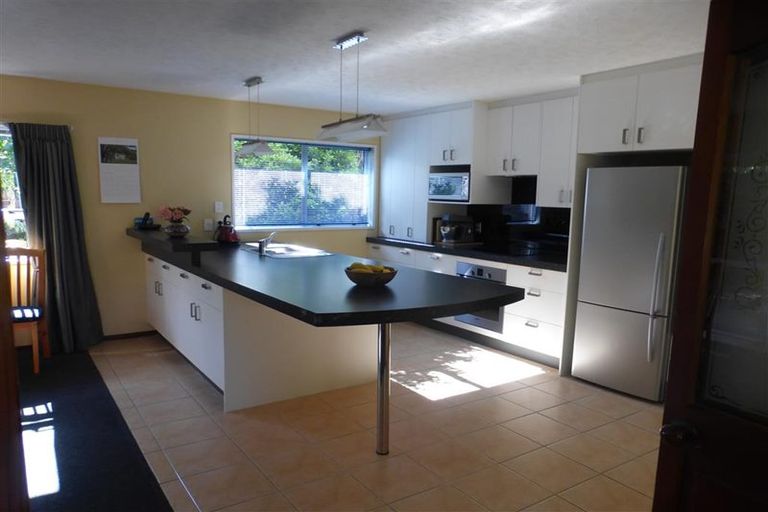 Photo of property in 6 Rowanwood Close, Halswell, Christchurch, 8025