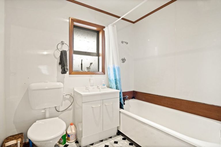 Photo of property in 239 Brockville Road, Brockville, Dunedin, 9011